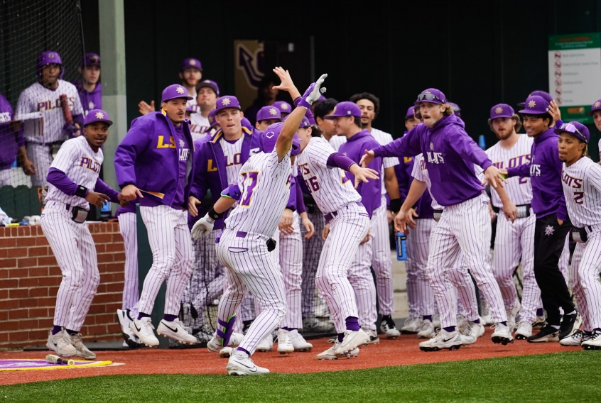 Image via Jonathan Plaza